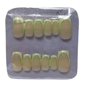 Press on nails Green French Tip XS